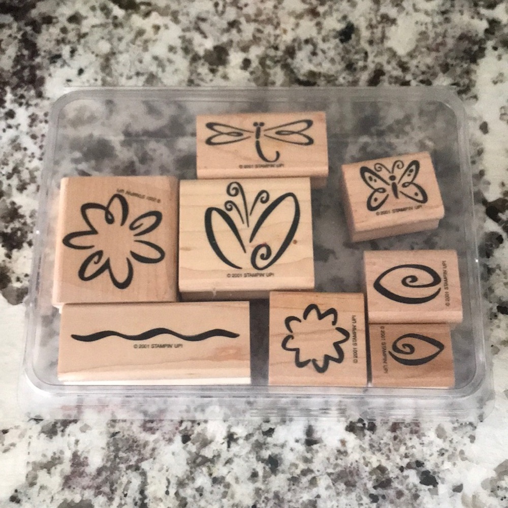 Stampin Up set of eight rubber stamps. Build a flower